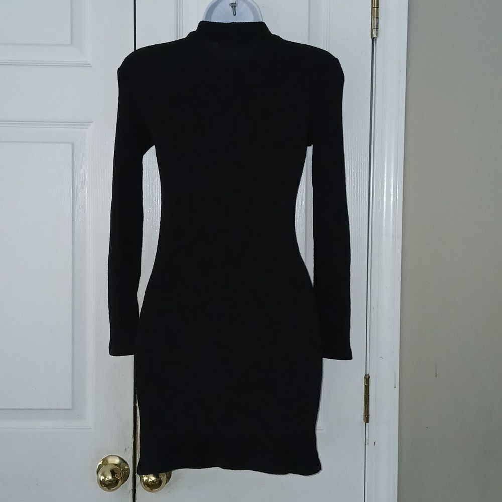 Vestique Stretch Black Fitted Long Sleeve Ribbed Sweater Dress Sz M — image 4 of 5